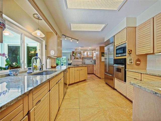 5701 CROSS FOX LANE, Oviedo, FL 32765