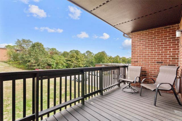 26 Balance Rock Road APT 16, Seymour, CT 06483