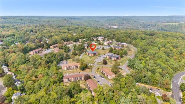 26 Balance Rock Road APT 16, Seymour, CT 06483