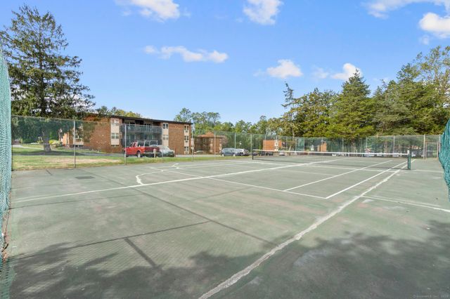 26 Balance Rock Road APT 16, Seymour, CT 06483
