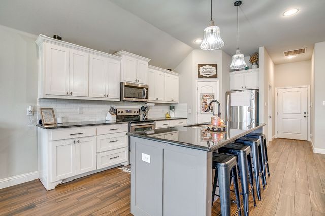 210 Harp Avenue, Godley, TX 76044