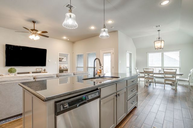 210 Harp Avenue, Godley, TX 76044