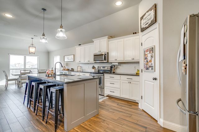 210 Harp Avenue, Godley, TX 76044