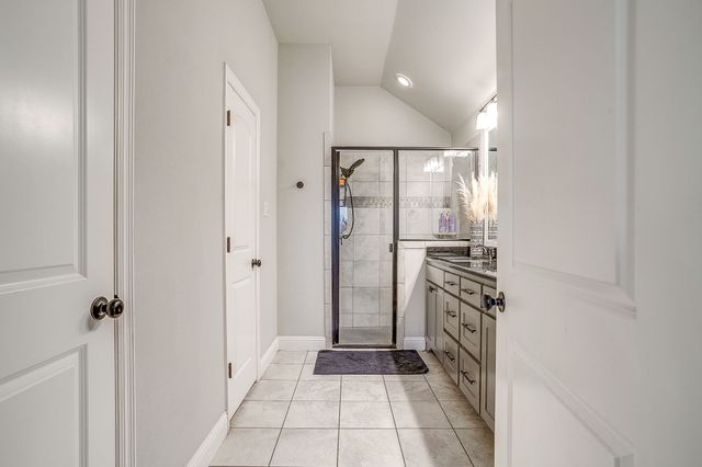 210 Harp Avenue, Godley, TX 76044