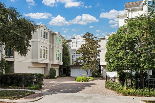 2638 Wroxton Road, West University Place, TX 77005