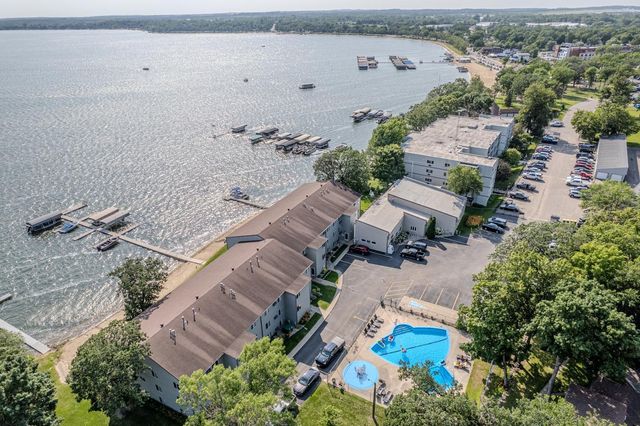 315 Park Lake Boulevard 205, Detroit Lakes, MN 56501