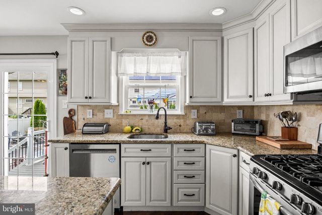 956 ASHBURN WAY, Swedesboro, NJ 08085