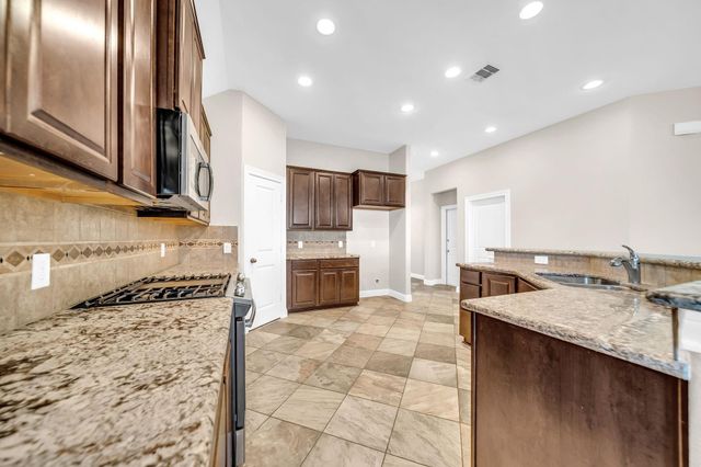 19043 Minero Lane, Montgomery, TX 77356