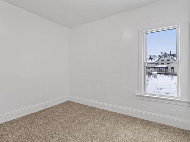 3134 N 9TH STREET, Milwaukee, WI 53206