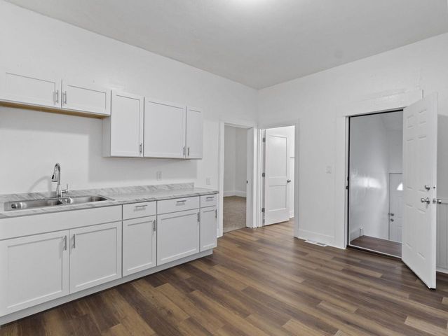 3134 N 9TH STREET, Milwaukee, WI 53206