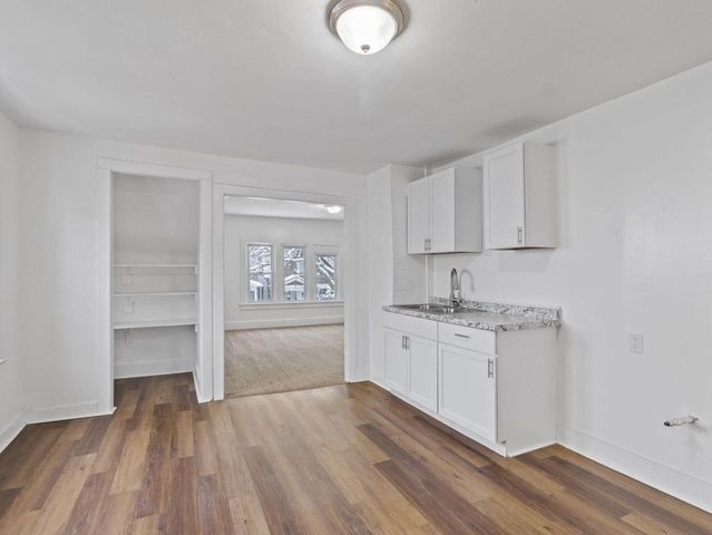 3134 N 9TH STREET, Milwaukee, WI 53206