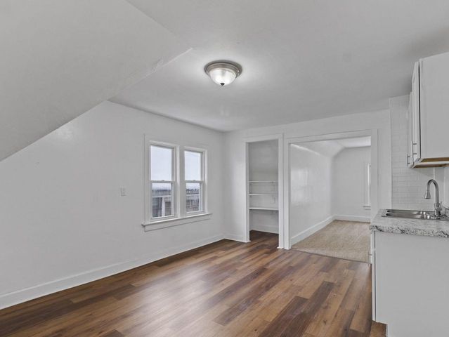 3134 N 9TH STREET, Milwaukee, WI 53206