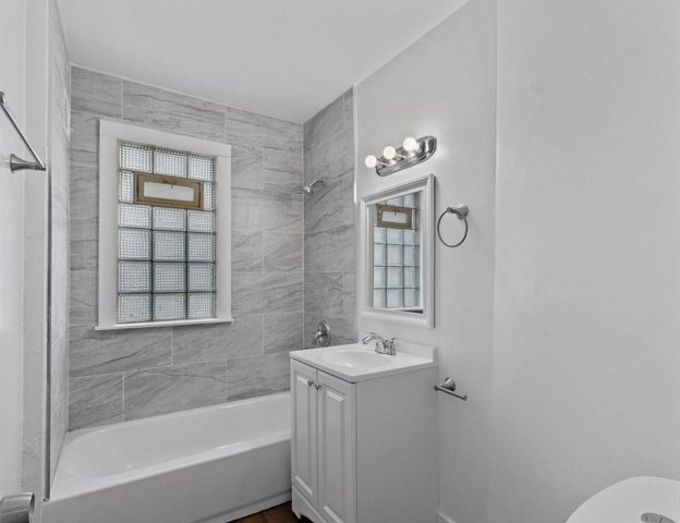 3134 N 9TH STREET, Milwaukee, WI 53206