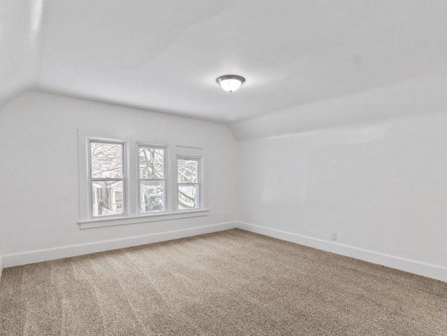 3134 N 9TH STREET, Milwaukee, WI 53206