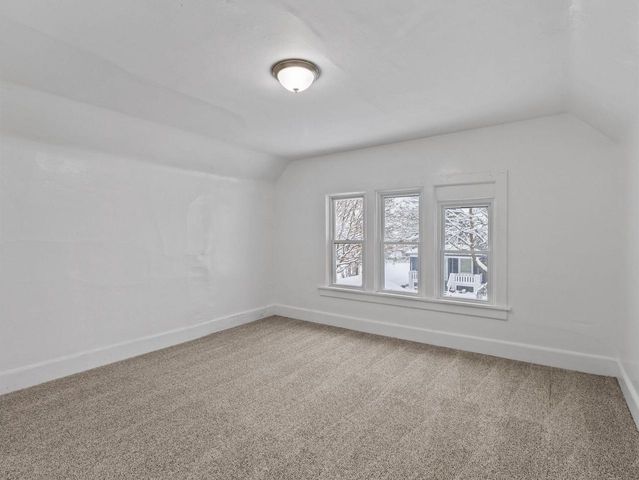 3134 N 9TH STREET, Milwaukee, WI 53206