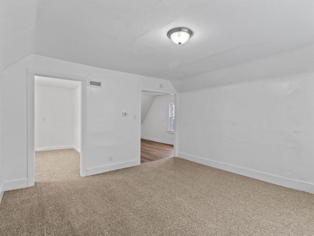 3134 N 9TH STREET, Milwaukee, WI 53206