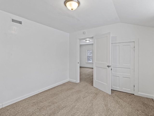 3134 N 9TH STREET, Milwaukee, WI 53206