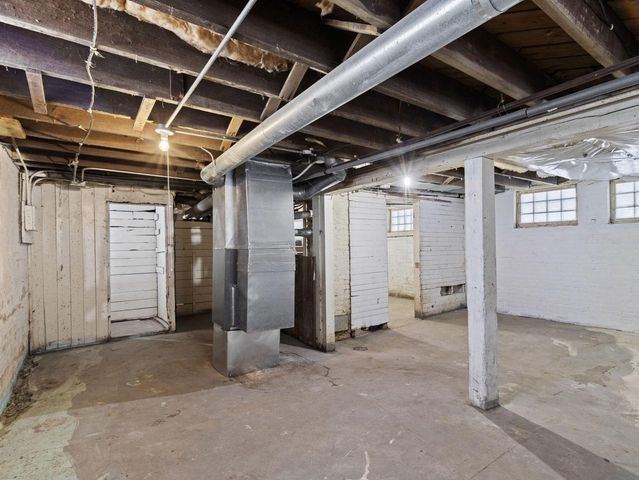 3134 N 9TH STREET, Milwaukee, WI 53206