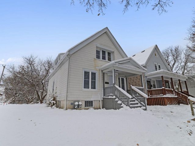 3134 N 9TH STREET, Milwaukee, WI 53206
