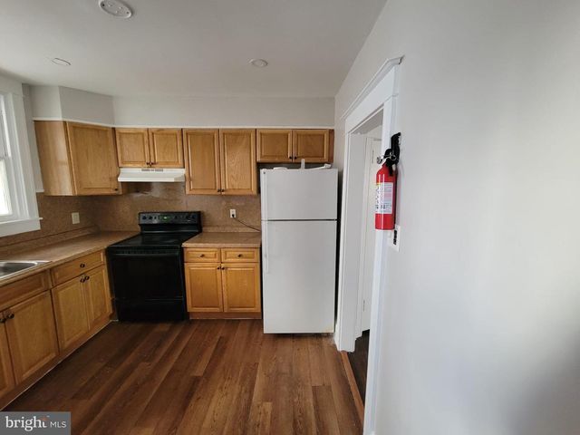 7243 CALVIN RD, Upper Darby, PA 19082