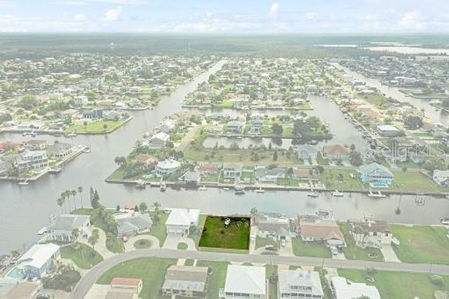 PARADISE CIRCLE, Hernando Beach, FL 34607