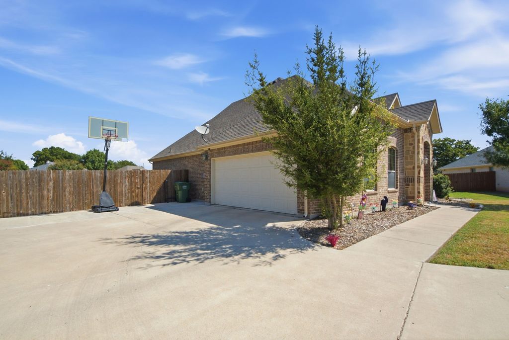 3112 White Horse Court, Granbury, TX 76049 — photo 4
