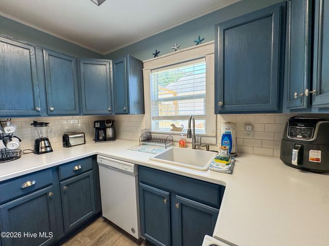 135 NE 34th Street, Oak Island, NC 28465