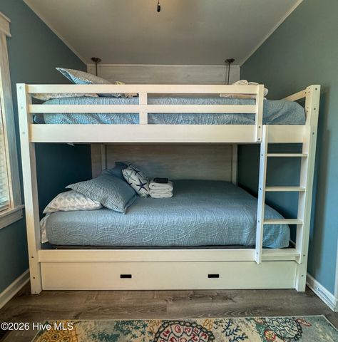135 NE 34th Street, Oak Island, NC 28465