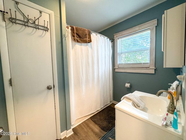 135 NE 34th Street, Oak Island, NC 28465
