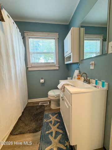 135 NE 34th Street, Oak Island, NC 28465
