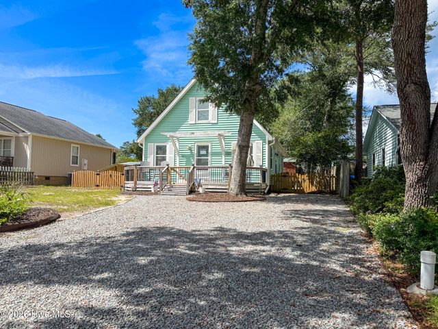 135 NE 34th Street, Oak Island, NC 28465