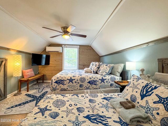 135 NE 34th Street, Oak Island, NC 28465