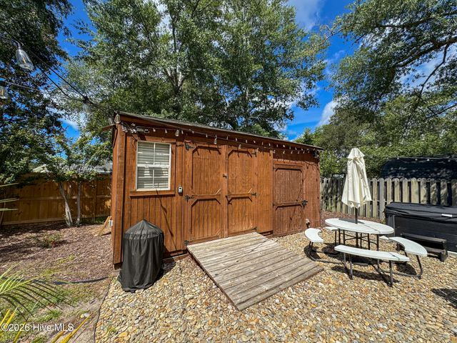 135 NE 34th Street, Oak Island, NC 28465