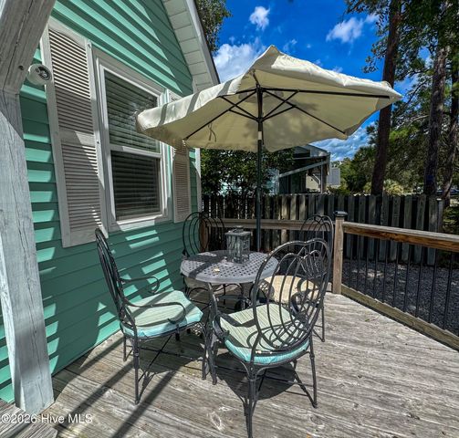 135 NE 34th Street, Oak Island, NC 28465