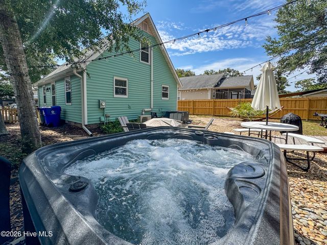 135 NE 34th Street, Oak Island, NC 28465