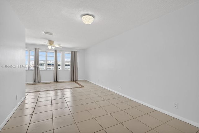 329 SE 3rd St 502T, Hallandale Beach, FL 33009