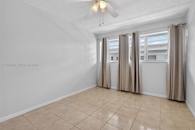 329 SE 3rd St 502T, Hallandale Beach, FL 33009