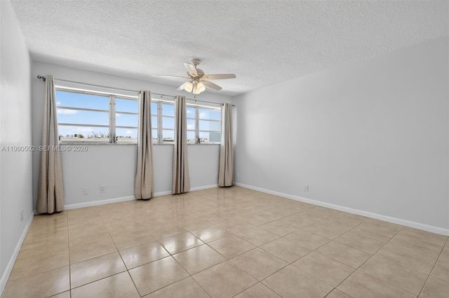 329 SE 3rd St 502T, Hallandale Beach, FL 33009