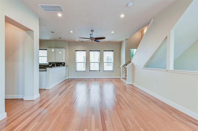 1902 Fletcher Street, Houston, TX 77009