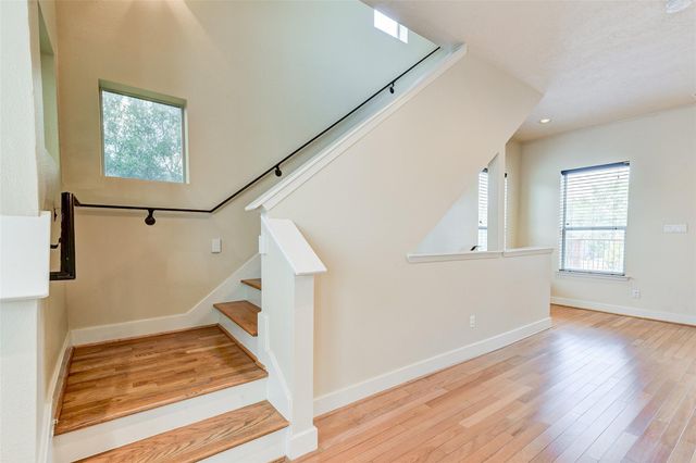 1902 Fletcher Street, Houston, TX 77009