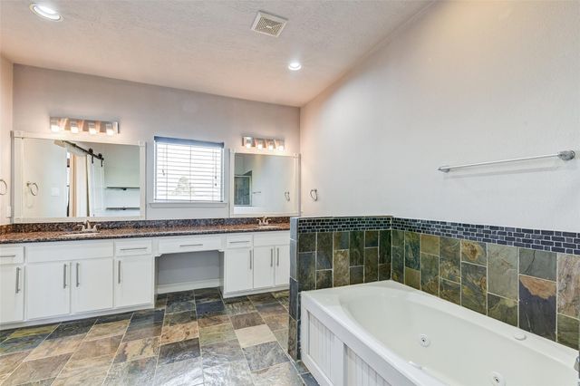 1902 Fletcher Street, Houston, TX 77009