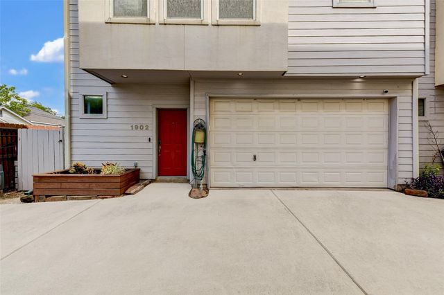1902 Fletcher Street, Houston, TX 77009