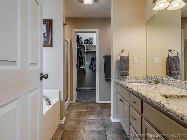 1006 E 146th Street S, Glenpool, OK 74033