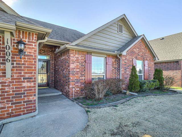 1006 E 146th Street S, Glenpool, OK 74033