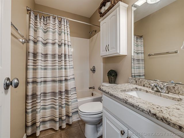 1006 E 146th Street S, Glenpool, OK 74033