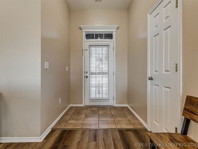 1006 E 146th Street S, Glenpool, OK 74033