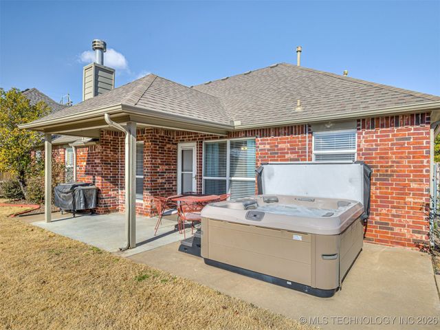 1006 E 146th Street S, Glenpool, OK 74033