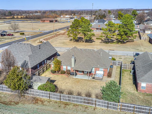 1006 E 146th Street S, Glenpool, OK 74033