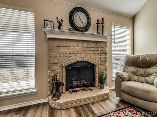 1006 E 146th Street S, Glenpool, OK 74033