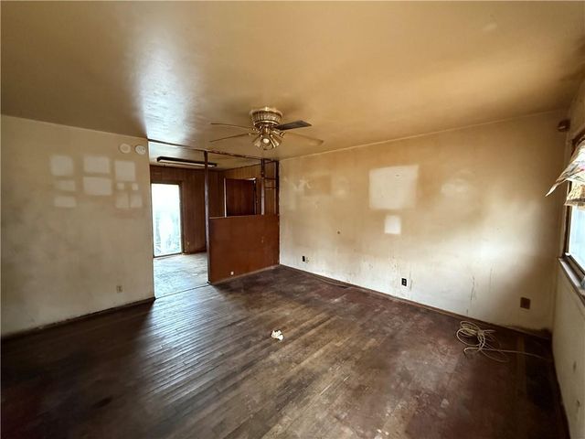 8618 Corrington Street, Kansas City, MO 64138